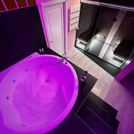 Sky Deep Jacuzzi 30 Floor Klaipeda
