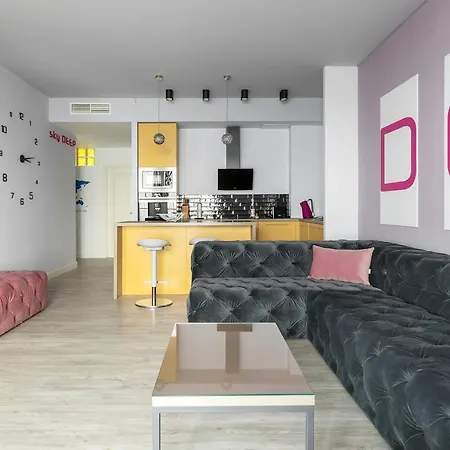 Sky Deep Jacuzzi 30 Floor Apartment