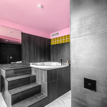 Sky Deep Jacuzzi Sauna 30 Floor