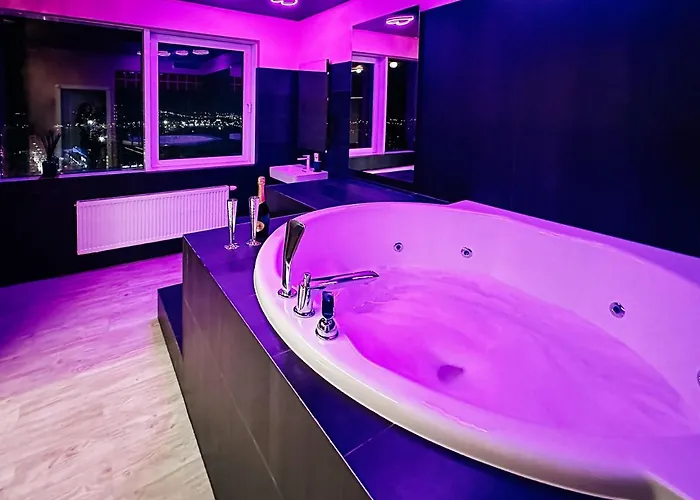 Sky Deep Jacuzzi Sauna 30 Floor Apartament