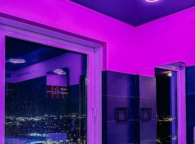 Sky Deep Jacuzzi Sauna 30 Floor *