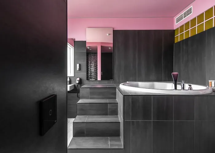 Sky Deep Jacuzzi Sauna 30 Floor Klaipėda