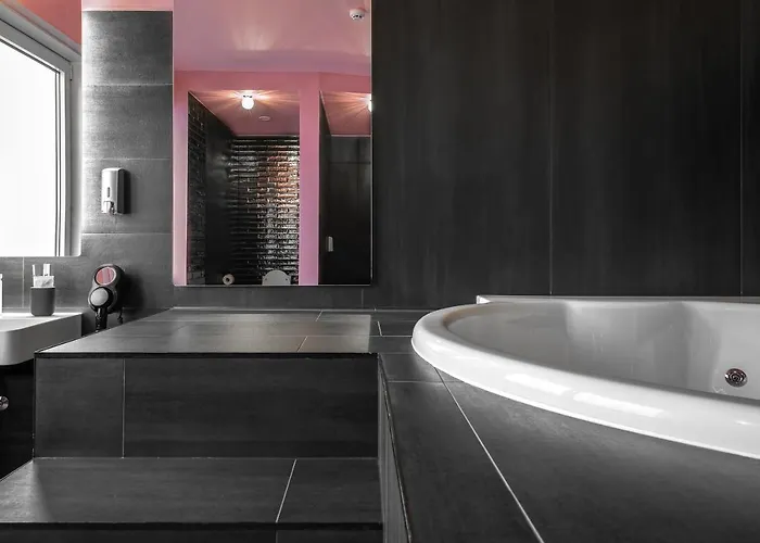 Sky Deep Jacuzzi Sauna 30 Floor